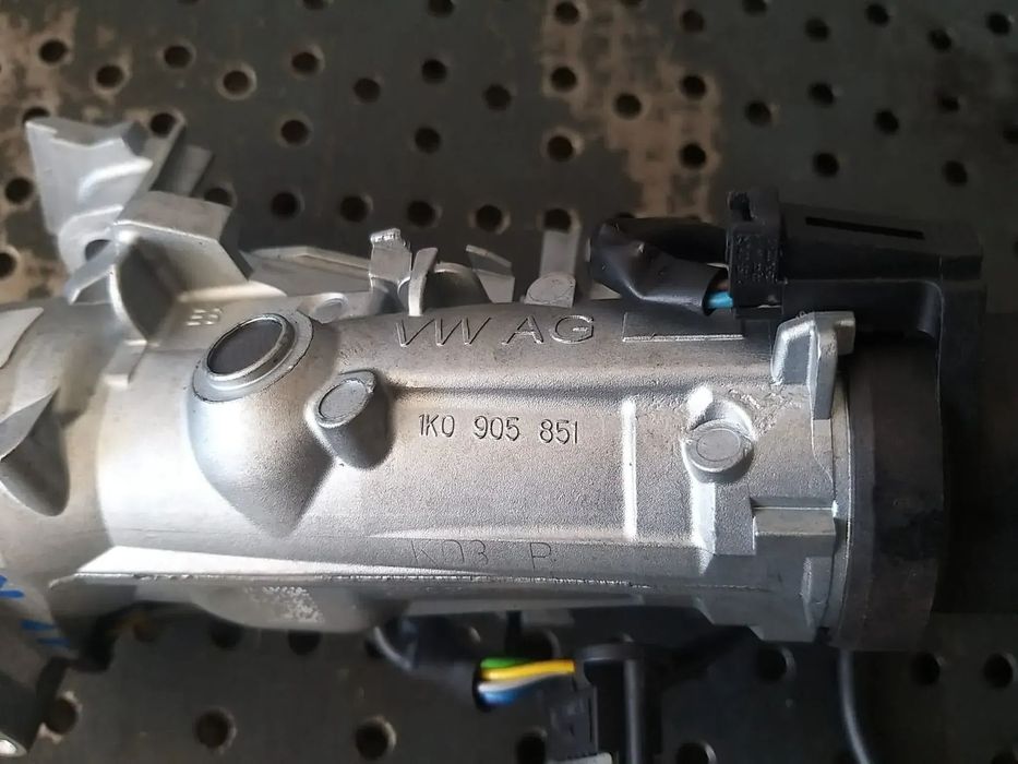 Contact auto cu cheie vw touran 1t 1k0905851