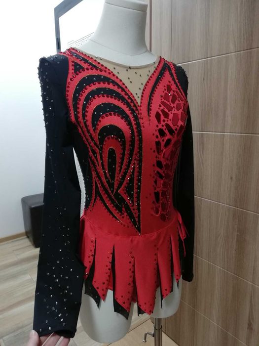 Трико ново за художествена гимнастика размер S