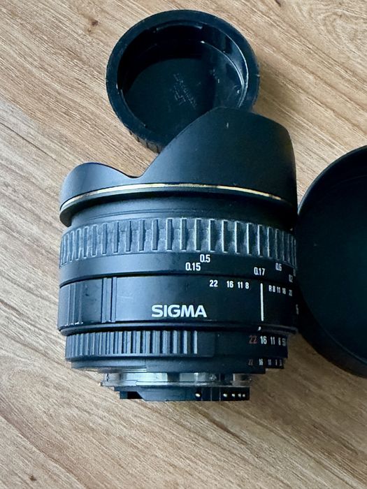 Sigma 15mm F2.8 EX DG Fisheye Nikon F – Full Frame – 180°