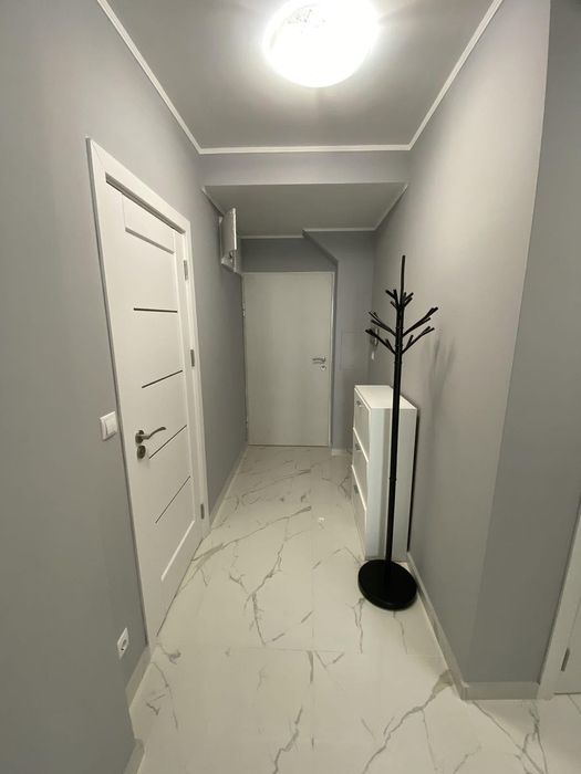 Дава се под наем Тристаен апартамент в Варна, Бриз - 95 кв.м за 1100 € - Снимка #11