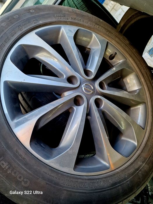 Nissan Qashqai 18цола original+гуми 215 55 18 Замъка Ямбол
