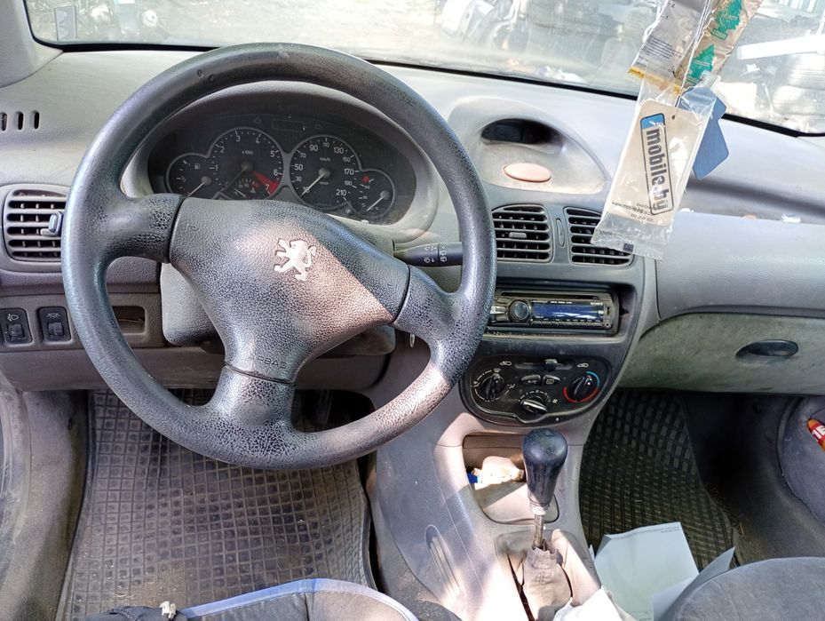 Пежо 206 1.4 i 75 кс на части !!!
