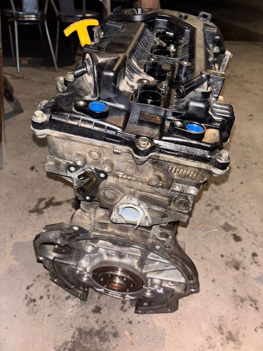 Четырёх цилиндровый, двухлитровый двигатель хёндай