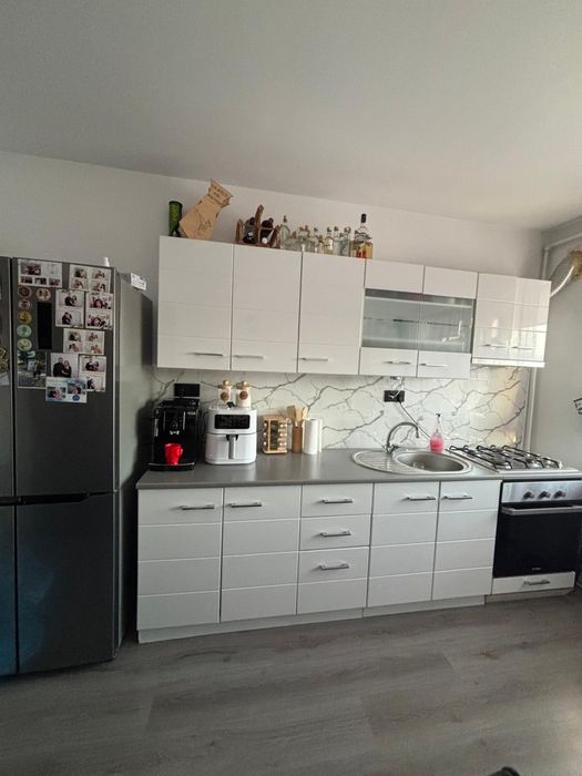 Vând apartament in Criseni
