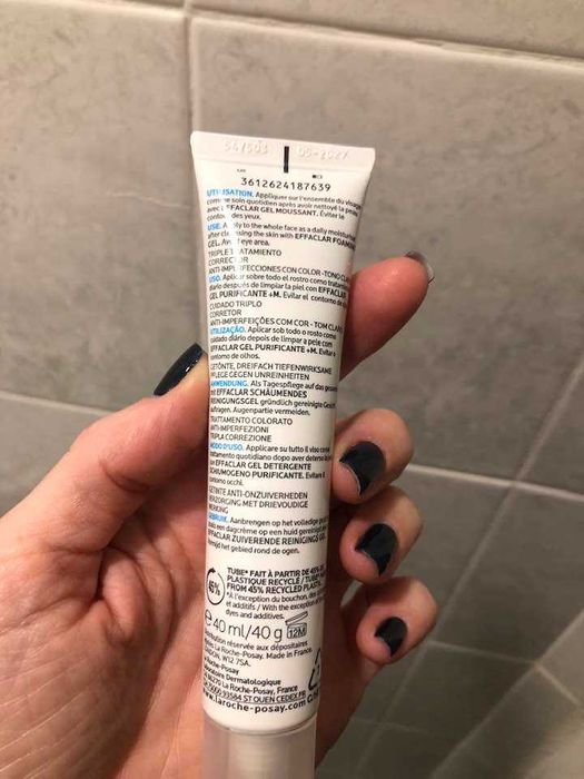 тониран крем за кожа с несъвършенства на Ла Рош Посе