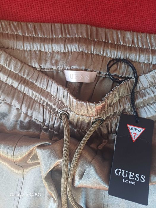 Сатенен карго панталон GUESS размер S
