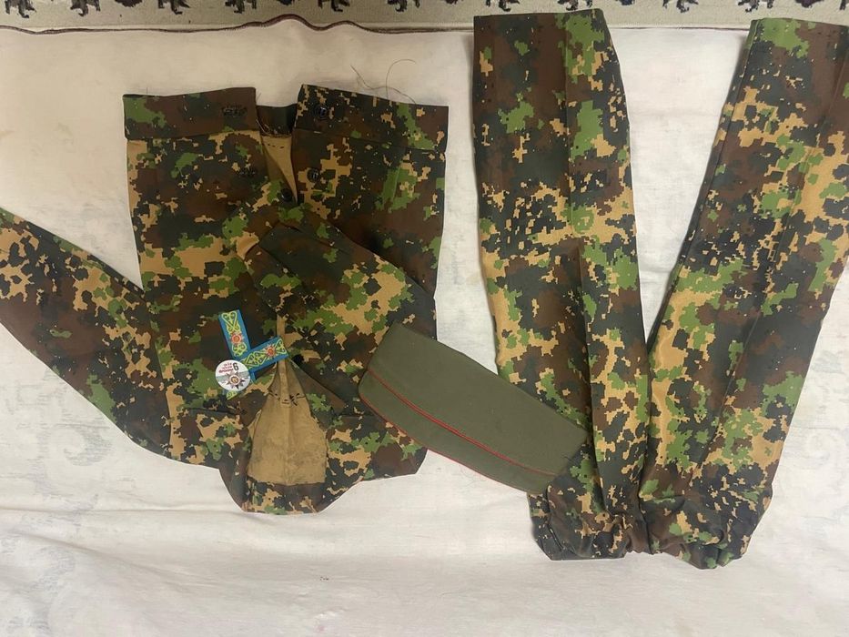 Срочно продается детский костюм солдат.