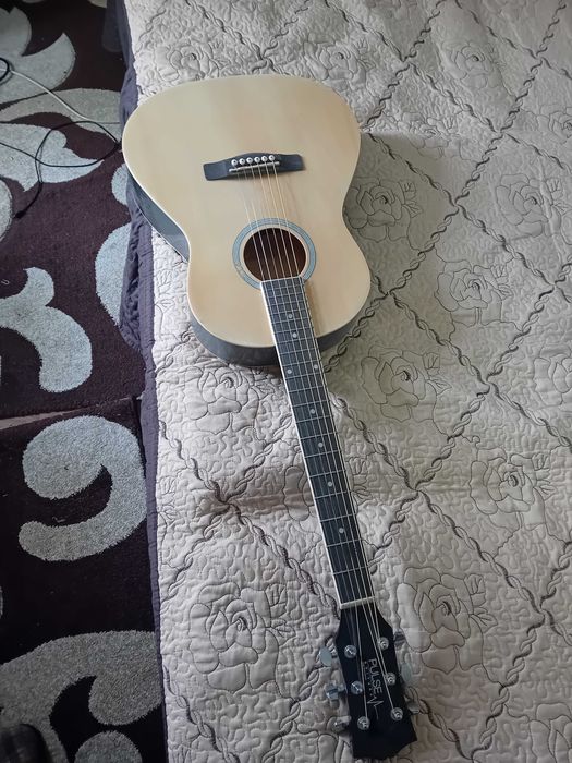 Chitară acustica PULSE stare perfecta Gherăseni jud Buzau