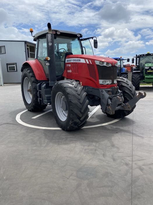 Massey Ferguson 7719