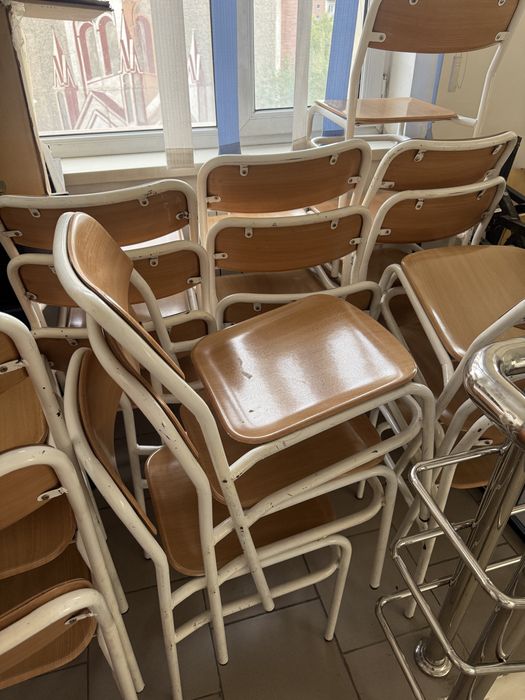 Стулья в продаже