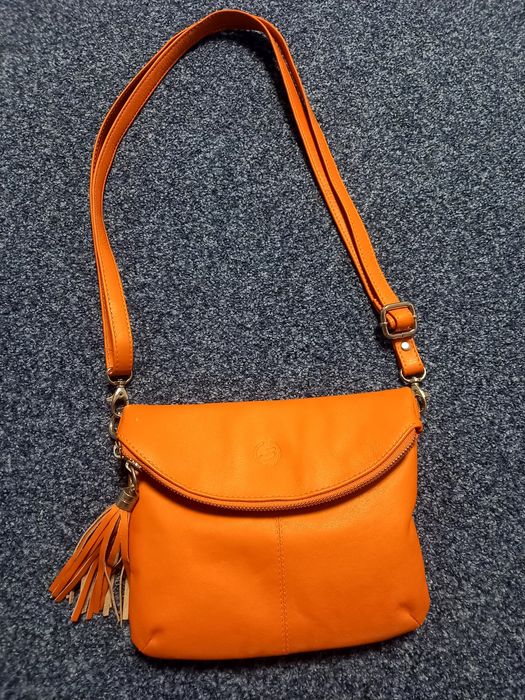 Vând geantă din piele naturală