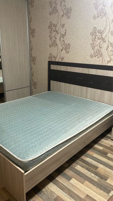 Б/у Двух спальная кровать