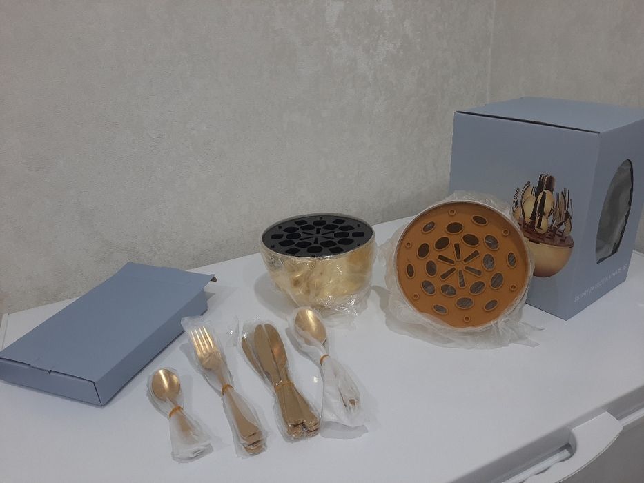 Продаю набор ложки + вилки + ножей