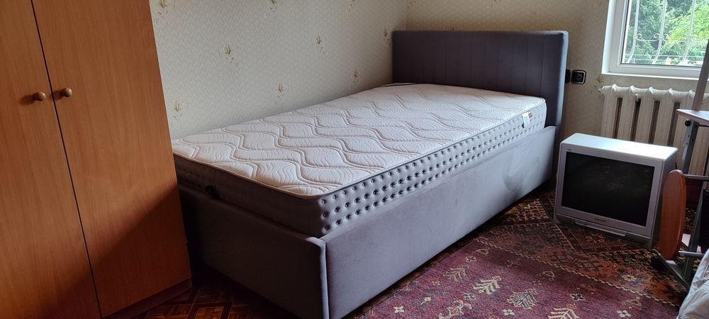 Кровать с подъемным пеханизмом