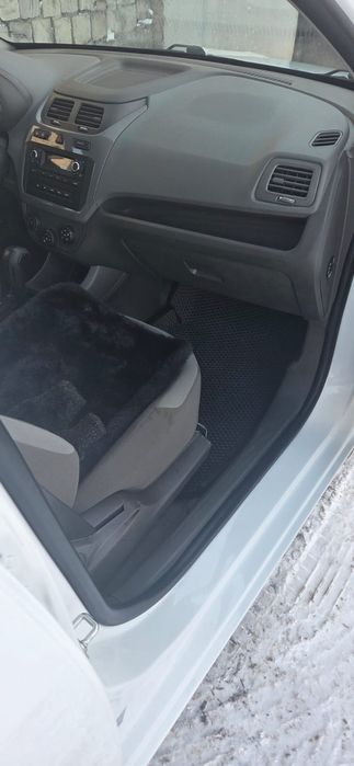 Продам Шевролет кобальт новый.25 года.