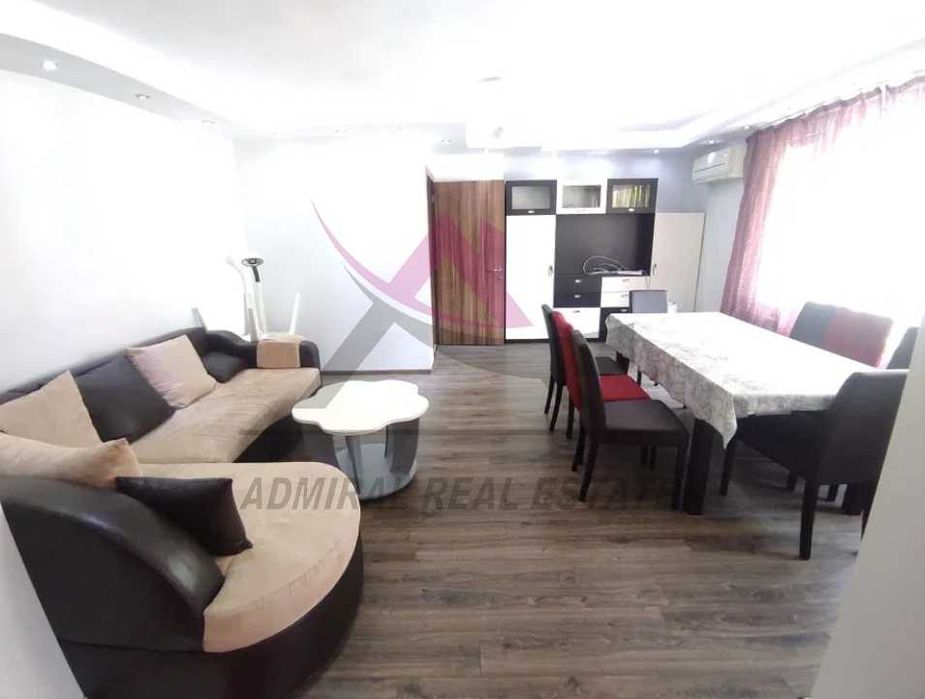 Дава се под наем Тристаен апартамент в Варна, Център - 97 кв.м за 650 € - Снимка #1