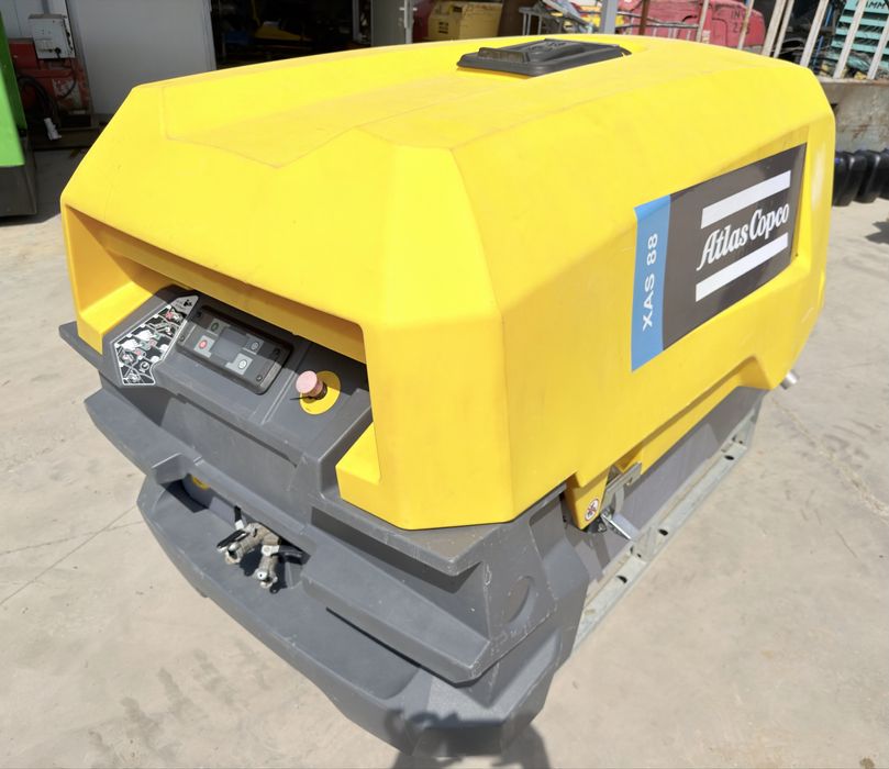 Motocompresor Atlas Copco XAS 88-7 / 5m3 / 11.2025/ 206h functionare