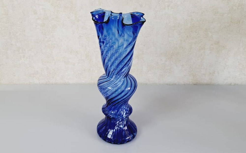 Вазы цветное стекло