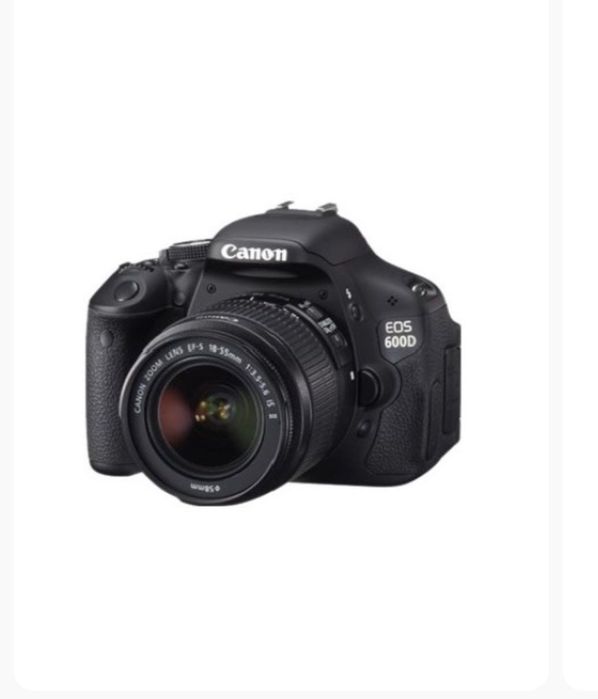 Фотоаппарат Canon 600D цифровой зеркальный