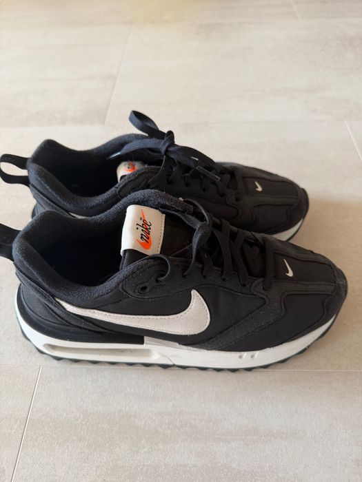 Маратонки Nike 37.5