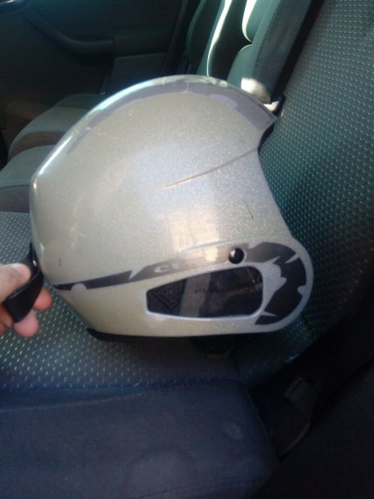 Каска за ски и сноуборд