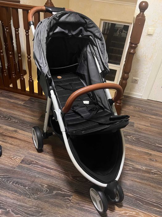 Продам прогулочную коляску Happy Baby Ultima V2