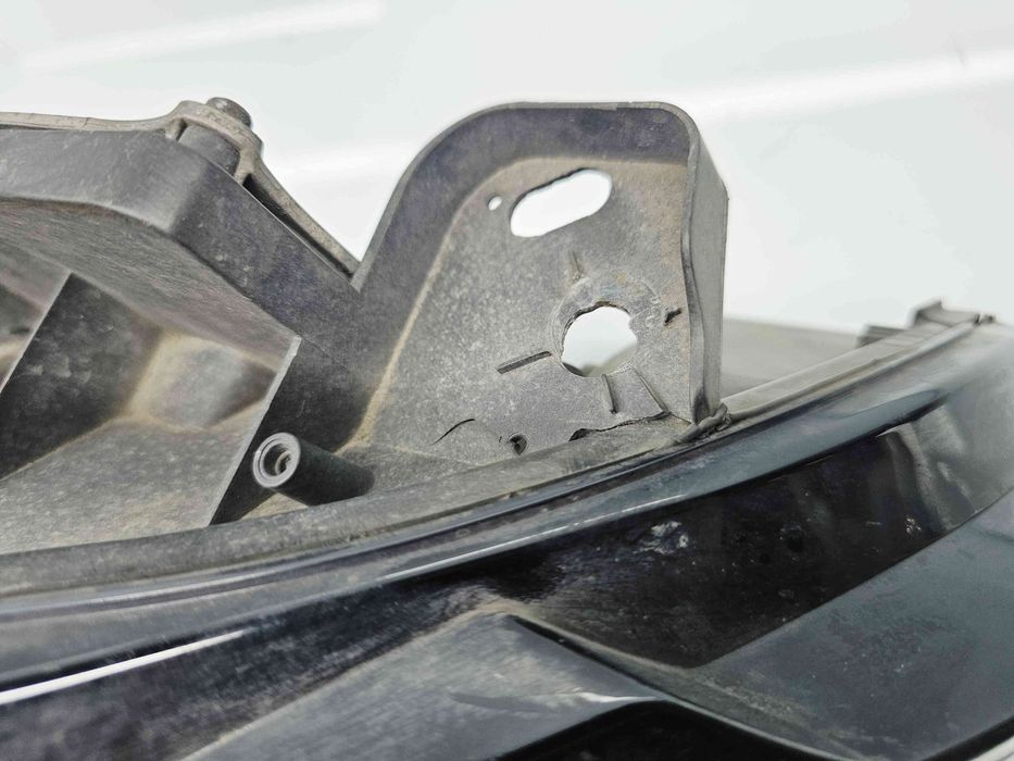 Far dreapta Peugeot 308 (II) [Fabr 2013-2020] 9800546380