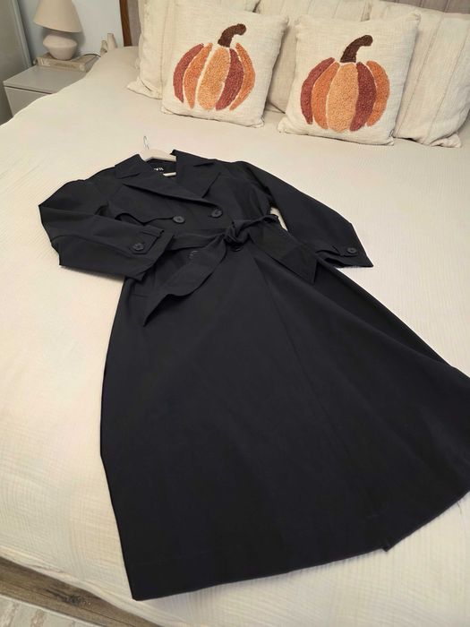 Черен тренчкот Zara