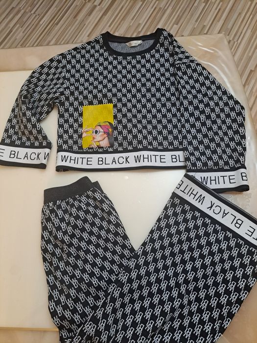 Продам для школы бомпер, юбку плиссе