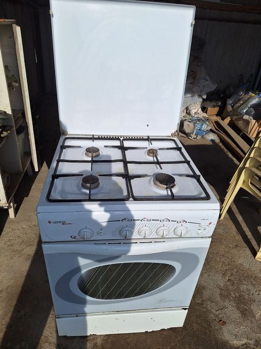 Продаётся газплита б.у  гефест