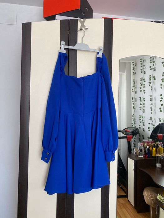 Rochie albastră elegantă