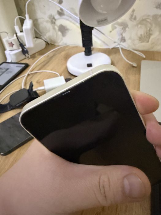 iPhone 13 256gb white