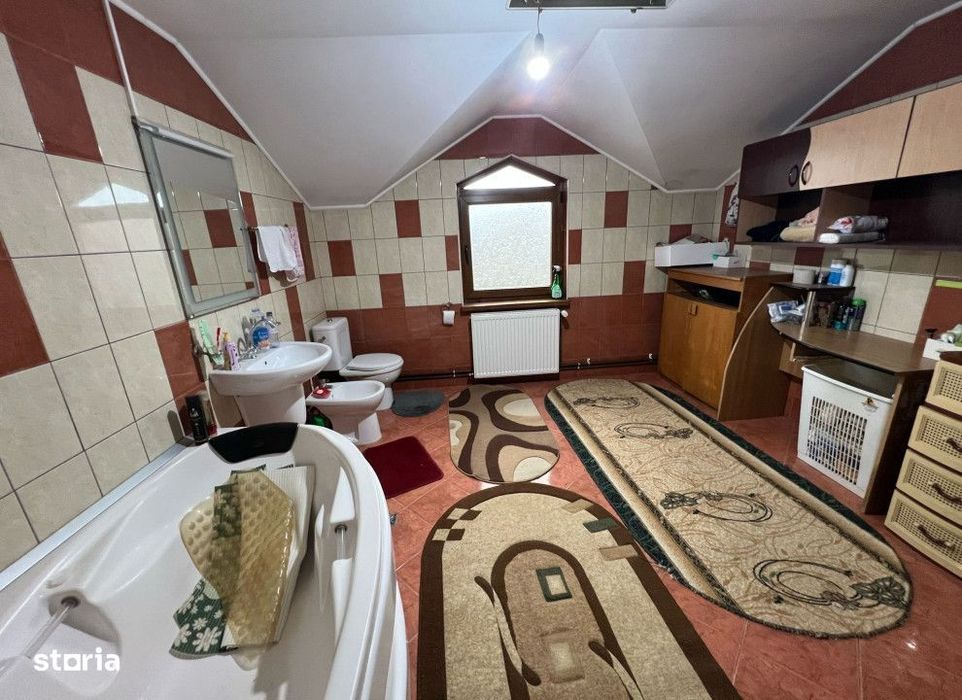 Casa 4 camere Valea Adanca , 200 metri Cod:158244