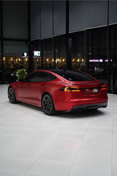 Tesla S Plaid 2021