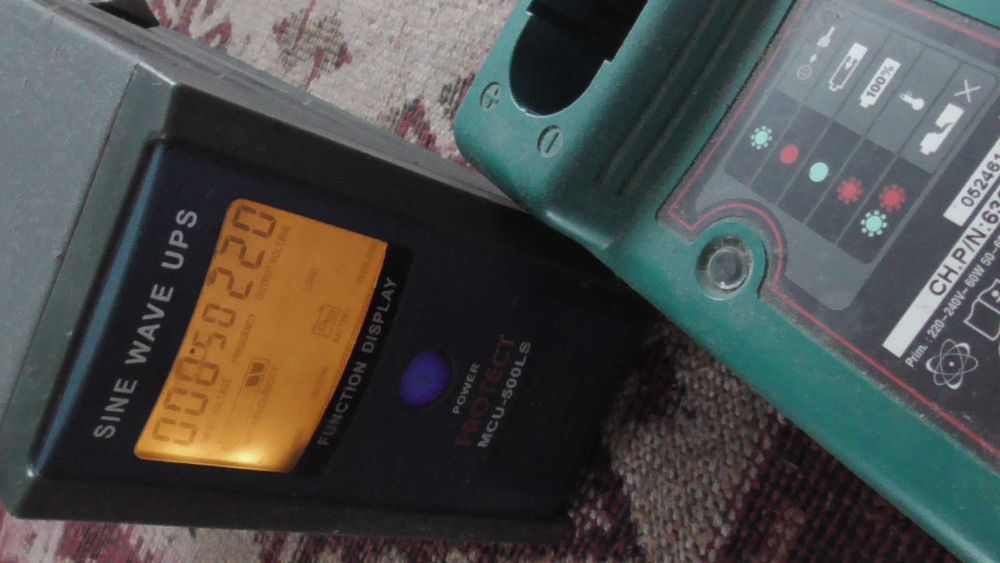 ups Protect pe baterie auto 12v cu afisare LCD