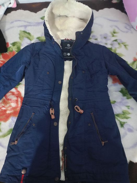 Тёплые куртки срочно продам