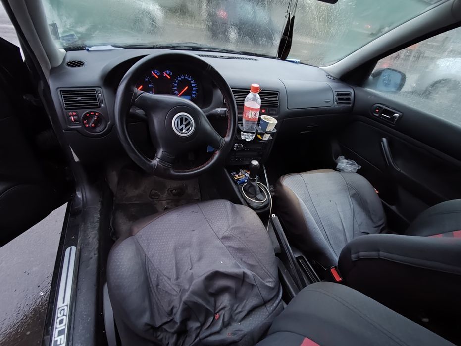 Vw golf 4  1.6Sr benzin 101кс