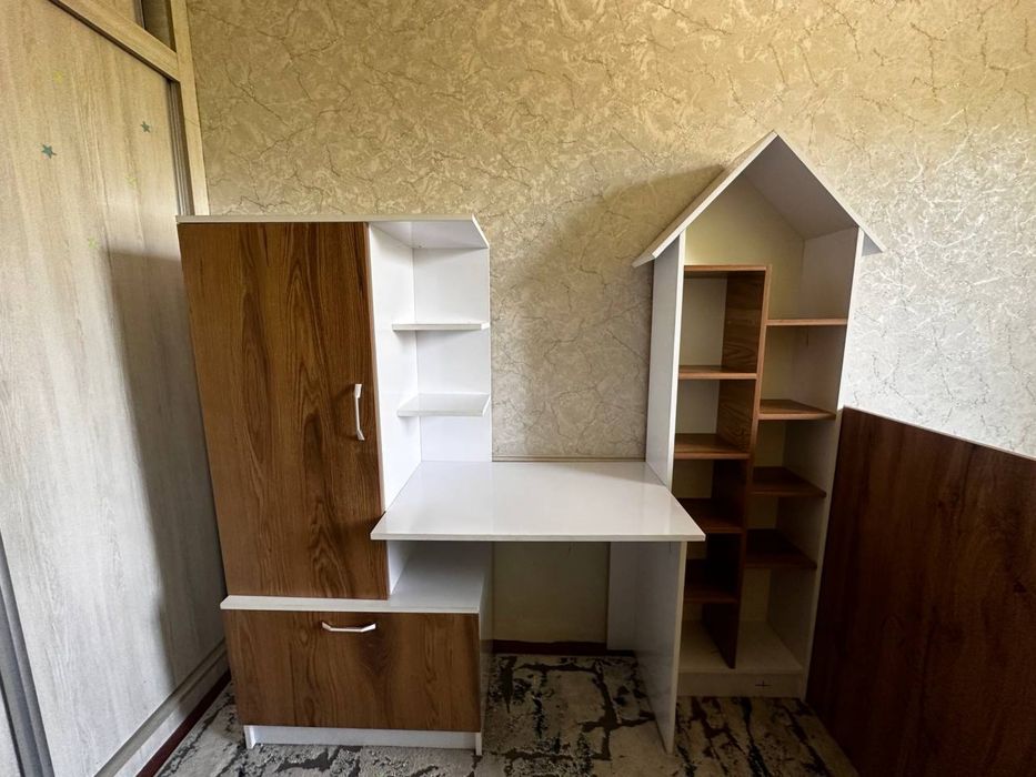 Письменный стол