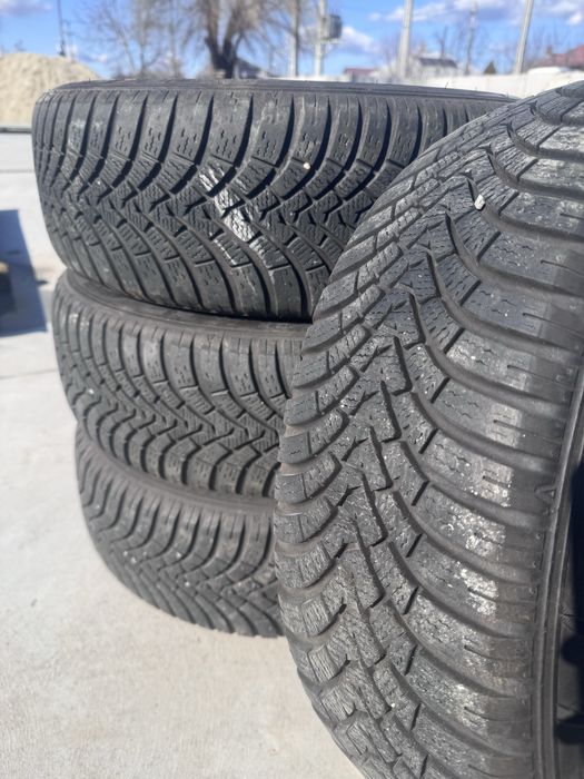 Vand jante cu anvelope iarna de Polo