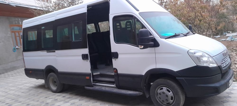 Микроавтобус Ивеко дейли