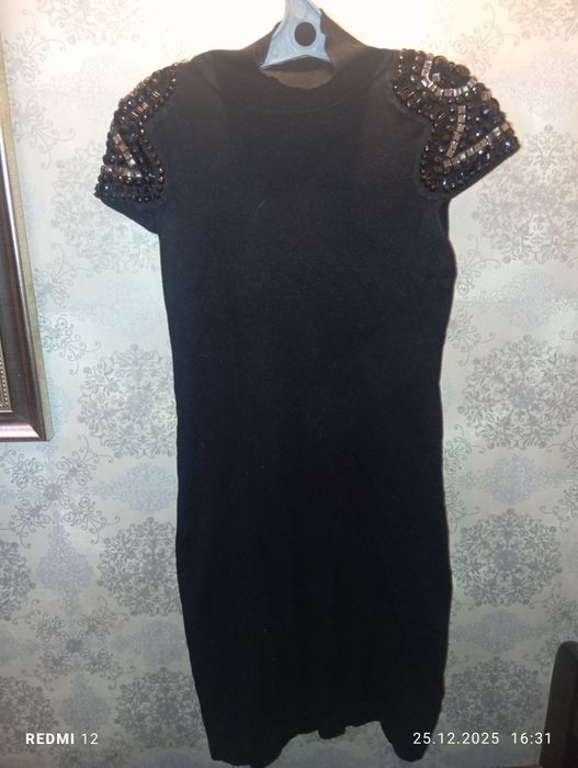 Продам Платья (Вечерние)