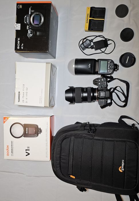 Sony a7iii,Blitz Godox V1s ,Obiectiv Tamron F2.8  / 28-75 ,set complet