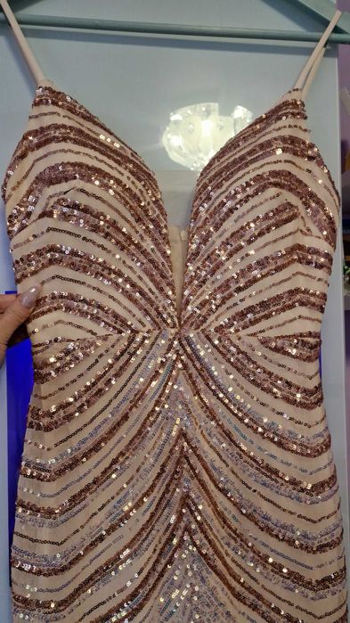 Дамска рокля за повод