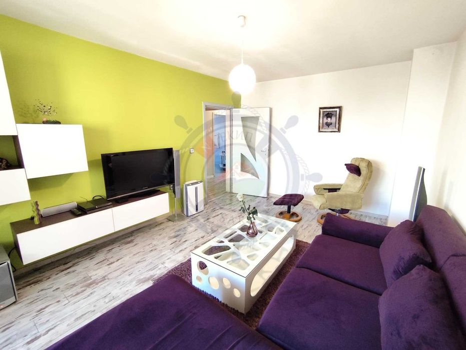 Четиристаен обзаведен апартамент в Цветен квартал, гр.Варна