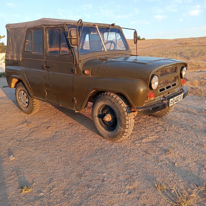 Yengil sedan sotiladi