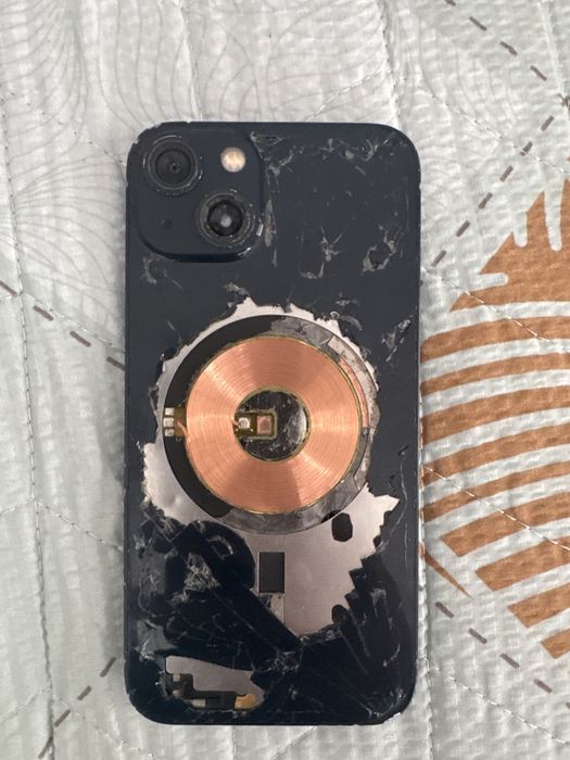Iphone 13 работает