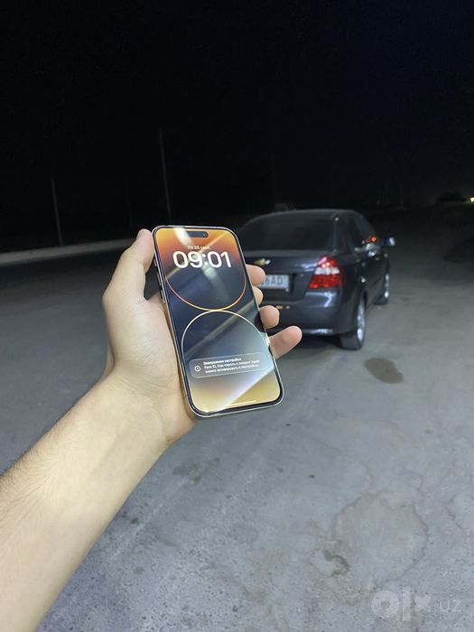 Iphone 14 pro golld