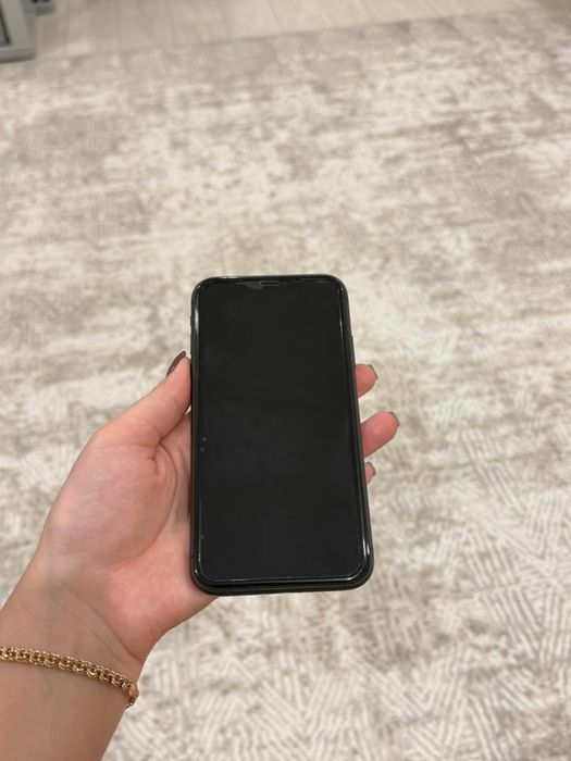 IPhone 11 черный