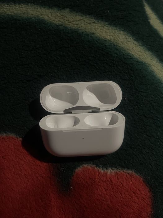 Продаю AirPods pro 2