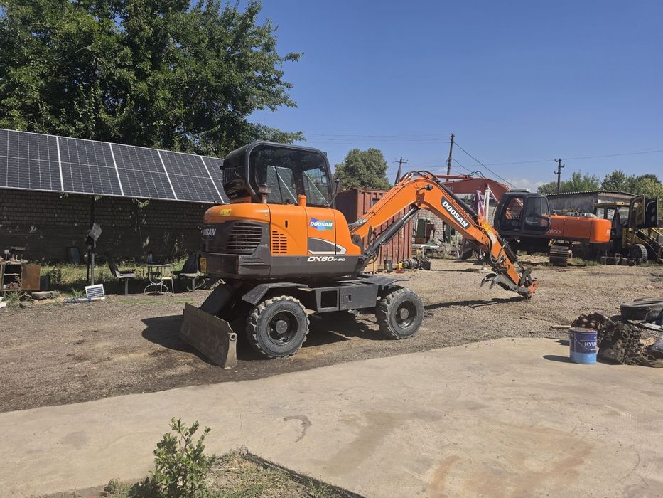 Ekskavator202560